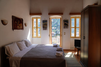 Panoramic View House