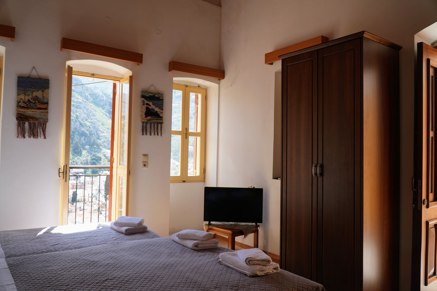 Panoramic View House