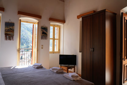 Panoramic View House