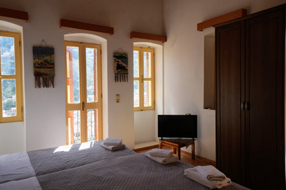 Panoramic View House