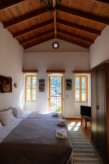 Panoramic View House