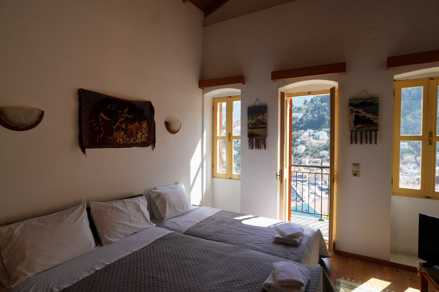 Panoramic View House