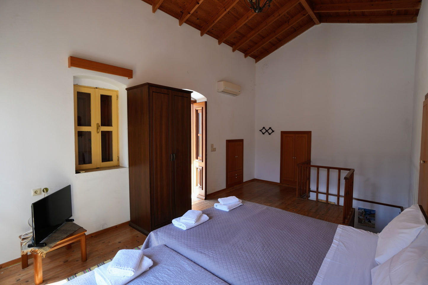 Panoramic View House