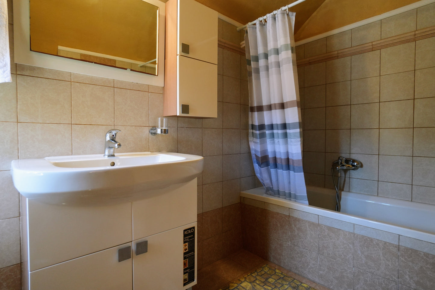 Panoramic View House