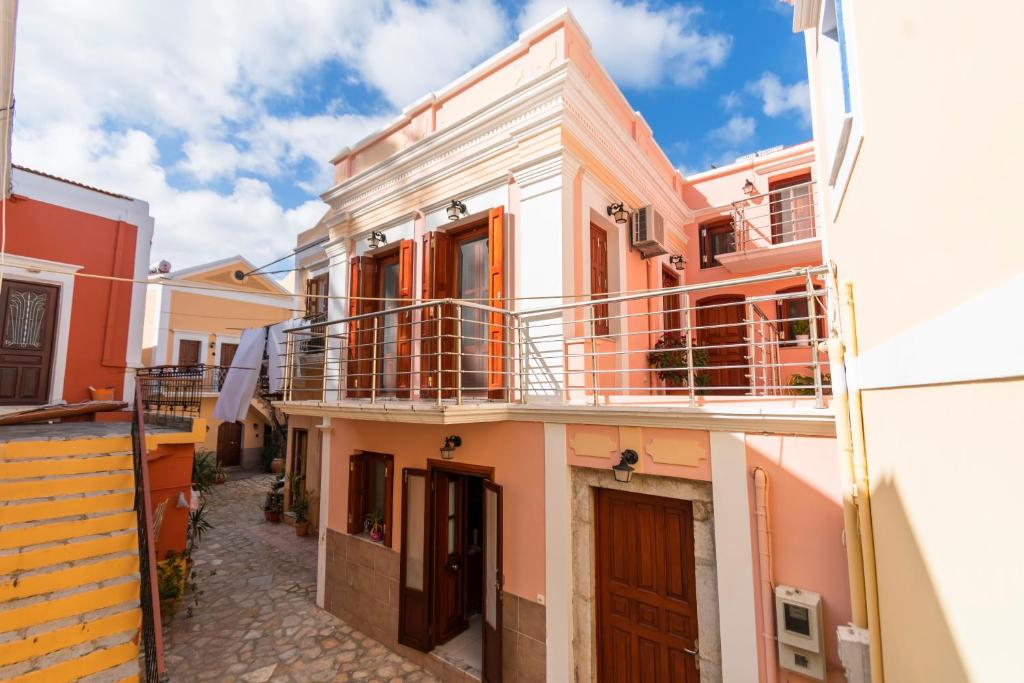 YIAYIA’s Central Apartment